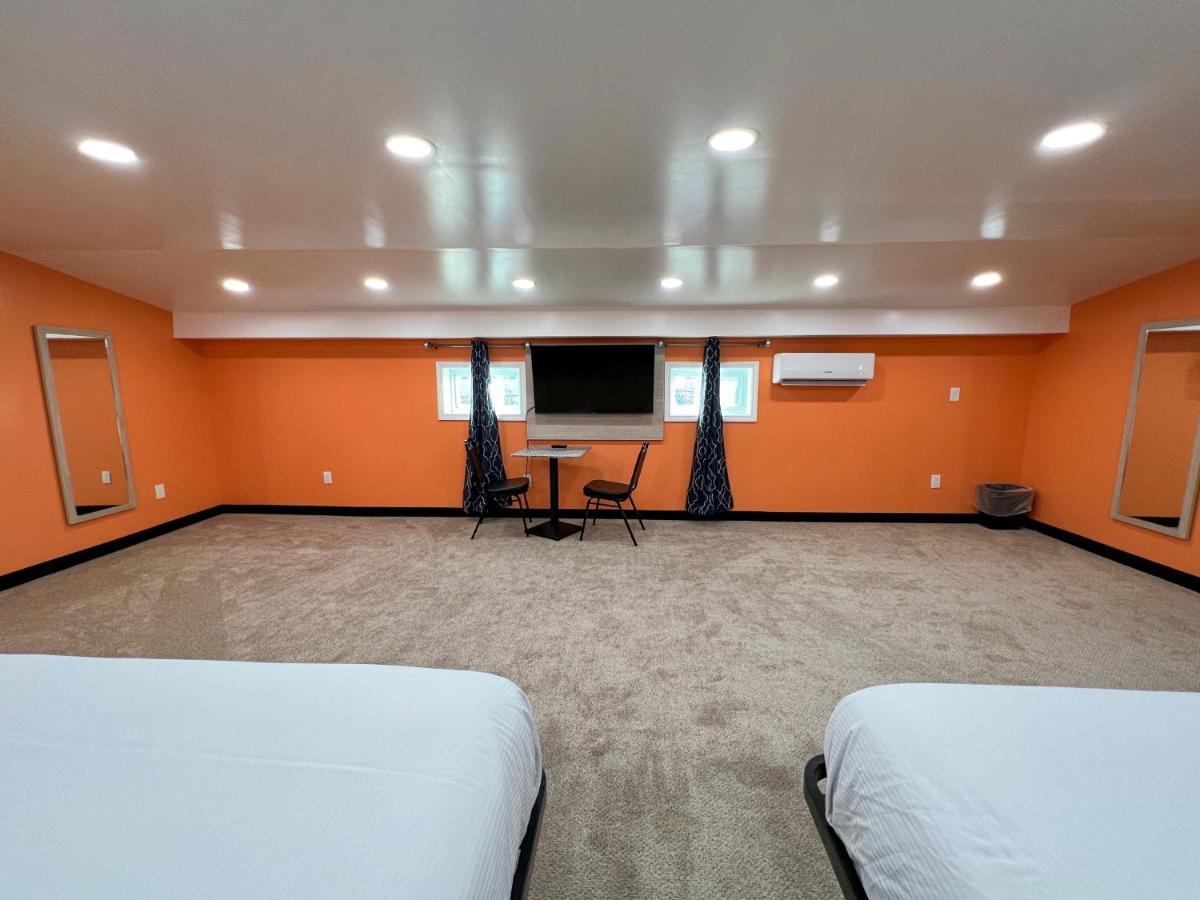 Hollywood Motel Farmingdale Eksteriør billede