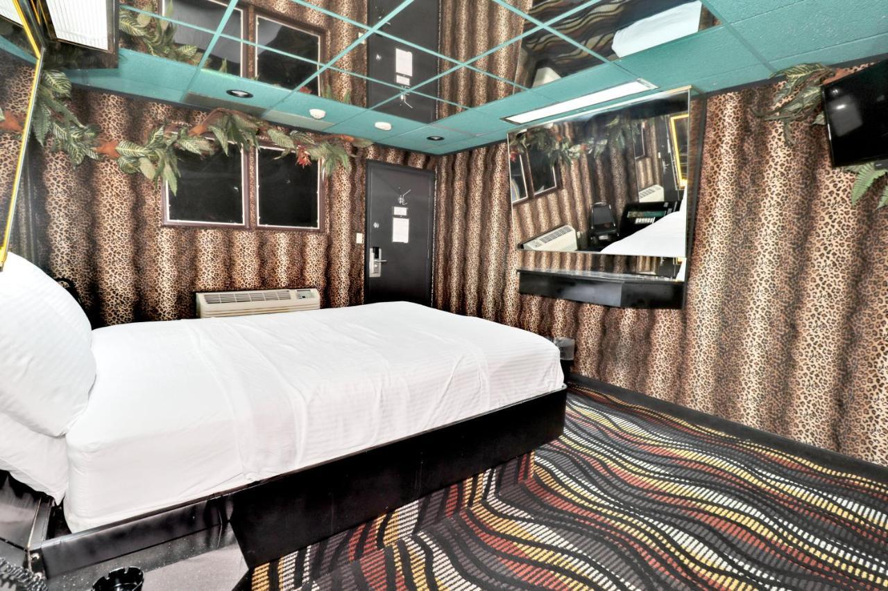 Hollywood Motel Farmingdale Eksteriør billede